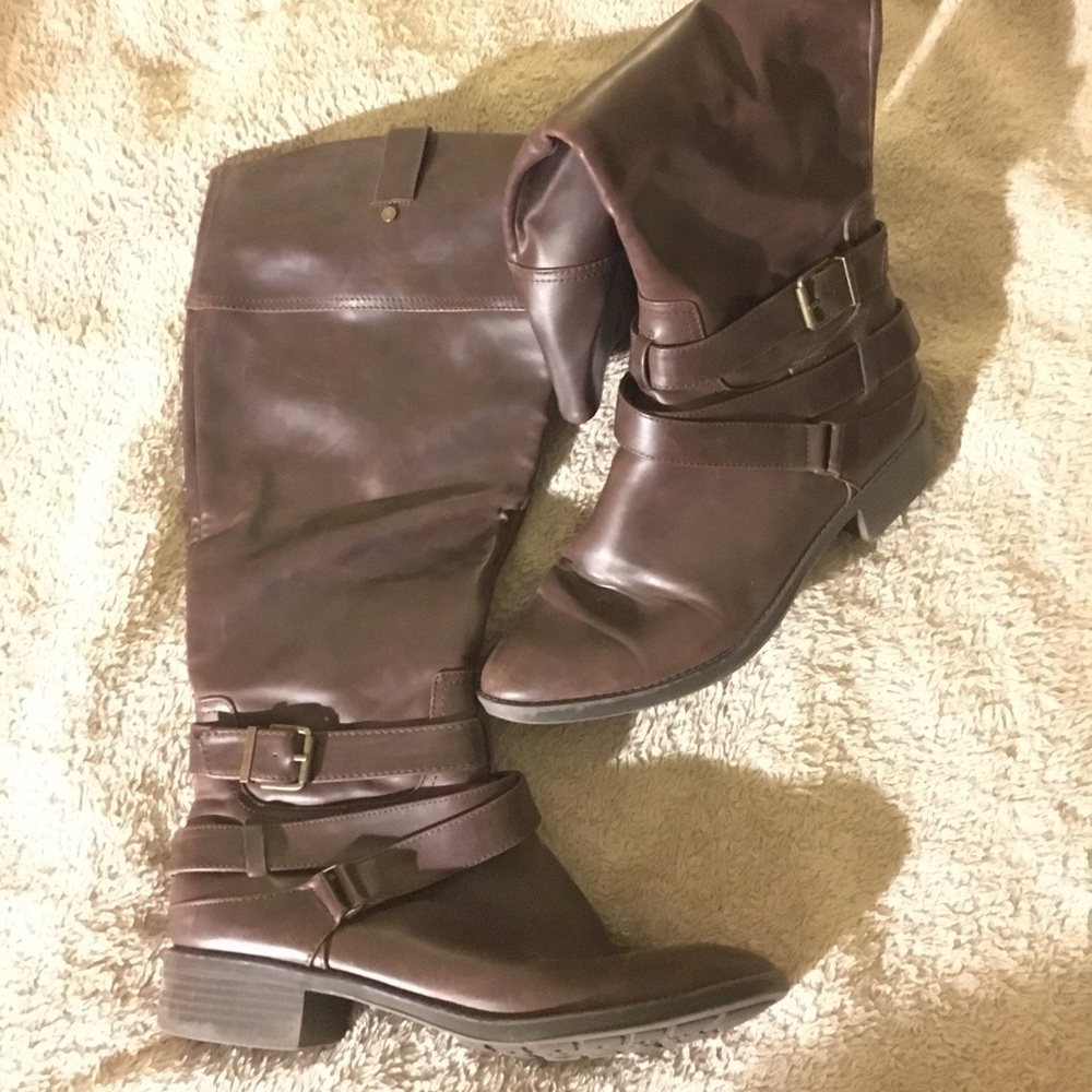 Like new tall winter  brown boots